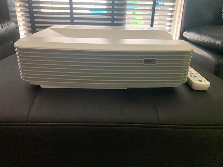 Optoma EH320UST/4000Ansi/Nieuwstaat/Ultra Short Throw/, Audio, Tv en Foto, Beamers, Zo goed als nieuw, Overige technologieën, Full HD (1080)