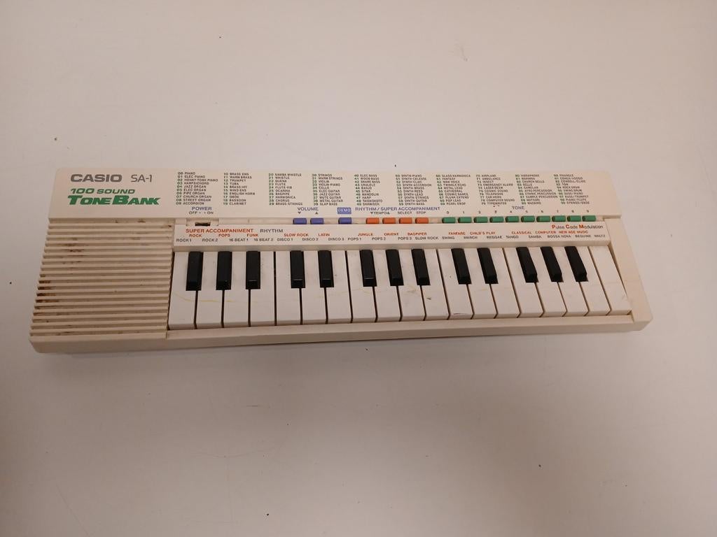 Casio SA-1 wit voor onderdelen tonebank sa1, Muziek en Instrumenten, Keyboards, Gebruikt, 61 toetsen, Casio, Ophalen of Verzenden