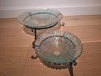 2 Glazen schalen op metalen voet, Schaal, Rond, Ophalen of Verzenden, Glas