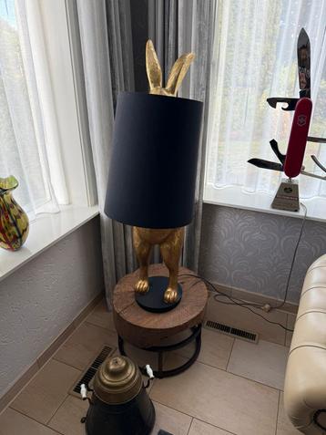 Konijnen lamp beschikbaar voor biedingen