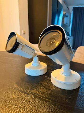 AXIS P1428-E 4K Beveiligingscamera set beschikbaar voor biedingen