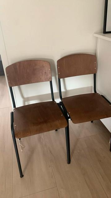 Eetkamerstoelen 2 stuks retro vintage beschikbaar voor biedingen