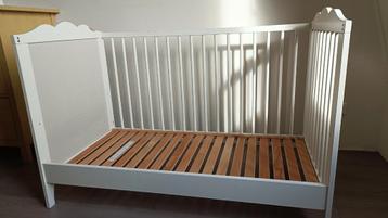 Ikea ledikant beschikbaar voor biedingen
