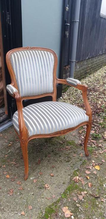 Klassiek noten Chippendale barok lodewijk fauteuil  beschikbaar voor biedingen
