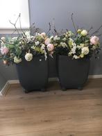 2 grote bloempotten, Tuin en Terras, Bloempotten, Steen, Binnen, Zo goed als nieuw, Rechthoekig