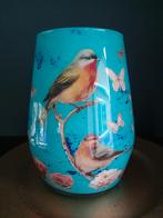 Blauwe glazen vaas met vogels en vlinders, Ophalen of Verzenden, Blauw, Glas, Minder dan 50 cm