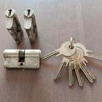 3 SKG cilindersloten met 7 sleutels (gelijksluitend) 30/30mm, Ophalen of Verzenden, Gebruikt, Rvs, Slot