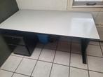 Bureau met lades, Huis en Inrichting, Ophalen of Verzenden, In hoogte verstelbaar, Gebruikt, Bureau