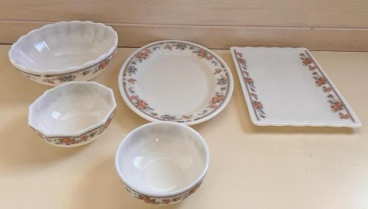 Vintage schalen 5 stuks serveerschalen jaren 60, Huis en Inrichting, Keuken | Servies, Zo goed als nieuw, Schaal of Schalen, Overige stijlen