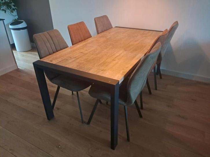 Eettafel en zes stoelen, Huis en Inrichting, Tafels | Eettafels, Zo goed als nieuw, Ophalen