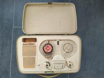 Vintage bandrecorder Grundig TK1 van begin 60-er jaren beschikbaar voor biedingen