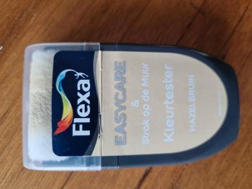 Flexa tester hazelbruin beschikbaar voor biedingen