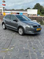 Volkswagen Polo 1.2 5 deur Stoelv Cruise PDC AppleCarplay, Auto's, Voorwielaandrijving, 967 kg, Zwart, Handgeschakeld
