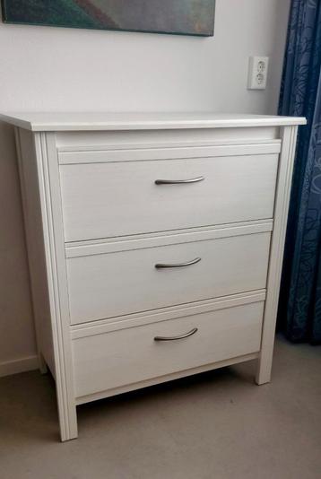  Ladenkast Ikea, commode, wit met drie lades, zgan beschikbaar voor biedingen