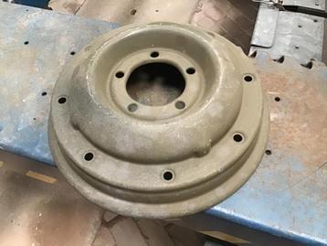 WW II jeep velg binnen deel beschikbaar voor biedingen