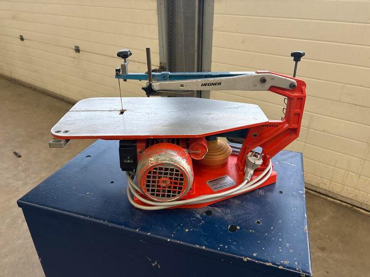 Hegner Multicut-2 Figuurzaagmachine - Precisie Zaagwerk, Doe-het-zelf en Verbouw, Gereedschap | Zaagmachines, Gebruikt, Figuurzaag