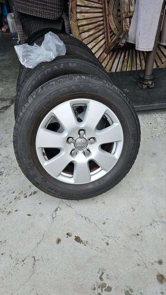 Originele Audi 18 inch winterbanden set, Auto-onderdelen, Banden en Velgen, Banden en Velgen, Winterbanden, 18 inch, 255 mm, Personenwagen