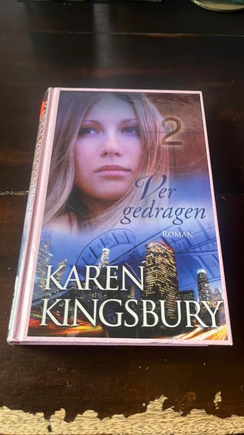 Karen Kingsbury - Ver gedragen (c), Boeken, Romans, Gelezen, Nederland, Ophalen of Verzenden