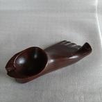 Asbak in de vorm van een voet, Ophalen