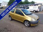 Toyota Yaris 1.0-16V VVT-i Terra (bj 2002), Auto's, Toyota, Voorwielaandrijving, Stof, Gebruikt, 68 pk
