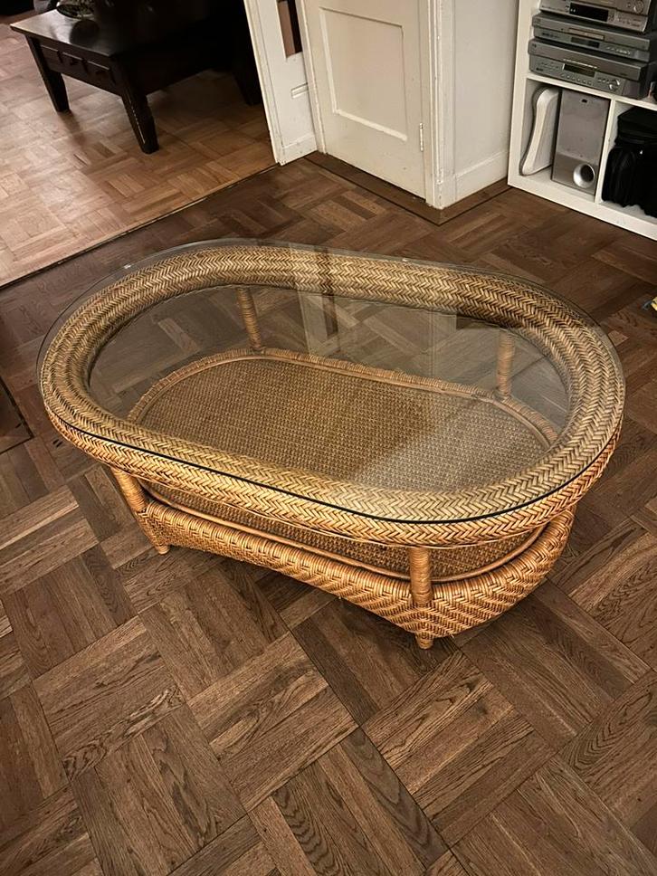 Salon tafel rotan (riet) met glasplaat, Huis en Inrichting, Tafels | Salontafels, Zo goed als nieuw, Minder dan 50 cm, 50 tot 100 cm