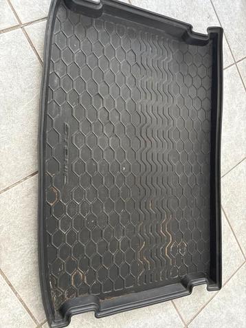 Kia Stonic Kofferbakmat beschikbaar voor biedingen