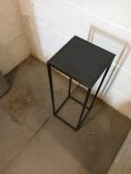 Zwarte plantenstandaard / bijzettafel, Huis en Inrichting, Ophalen of Verzenden, Gebruikt