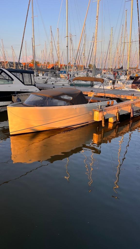 DOBBER Boats 750 – Luxe Sloep naar Eigen Wens, Watersport en Boten, Sloepen, Nieuw, 70 pk of meer, 6 meter of meer, Geen motor