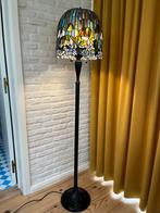 Tiffany look staande lamp, Ophalen, Zo goed als nieuw, Glas, 150 tot 200 cm