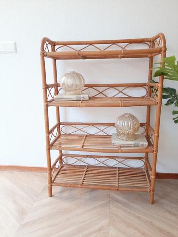 Bamboe kast | Bamboe wandkast | Rotan kast beschikbaar voor biedingen
