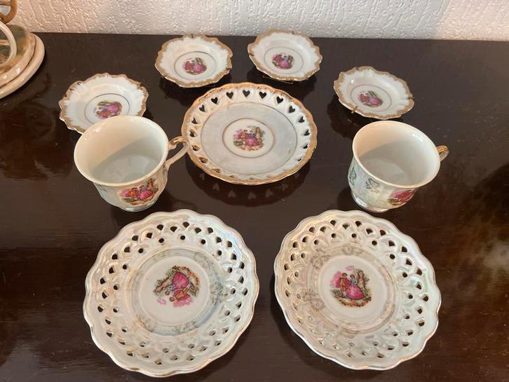 Vintage Kop en Schotels met Wanddecoratie, Antiek en Kunst, Antiek | Servies compleet, Ophalen