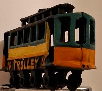 Trolley 14. Gietijzer. Handpainted.  18/9/5 cm. beschikbaar voor biedingen