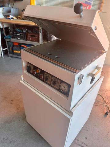 Vacumeer machine beschikbaar voor biedingen