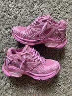 Balenciaga Runner Roze Maat 38, Kleding | Dames, Schoenen, Ophalen of Verzenden, Zo goed als nieuw, Roze, Sneakers of Gympen