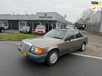 Mercedes-Benz 200-500 (W124) 300 E / Schuifdak / Automaat /, Auto's, Automaat, Zwart, Mercedes-Benz, Bedrijf