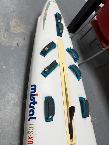 Surfplank Mistral LCS-XR - Mooie Staat! beschikbaar voor biedingen