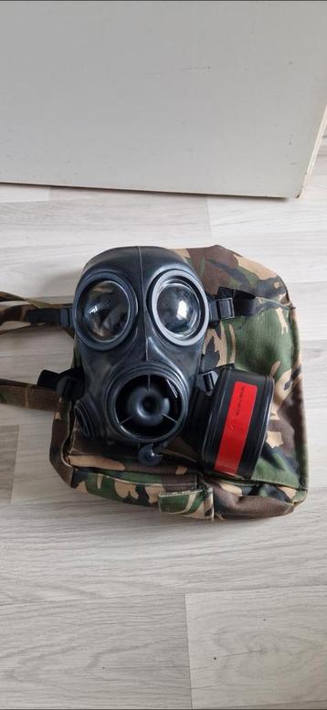 Avon Gasmasker met tas beschikbaar voor biedingen