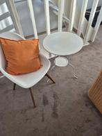 Mooi tafeltje met stoel en kussen erbij, Tuin en Terras, Tuinsets en Loungesets, Overige materialen, Zo goed als nieuw, Stoel