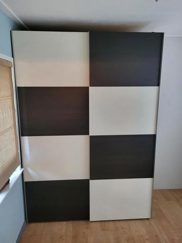 kledingkast met schuifdeuren te Holten beschikbaar voor biedingen