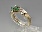 Gouden Vintage ring  edelsteen smaragd en diamant. 2025/116