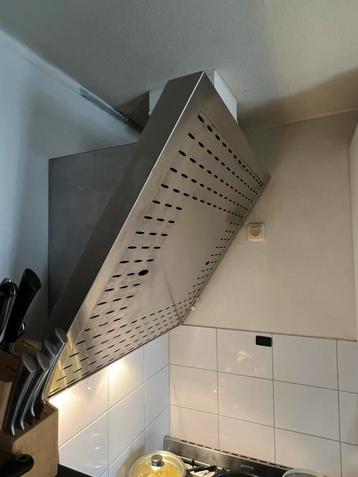 Afzuigkap - 90cm breed h =82 cm beschikbaar voor biedingen
