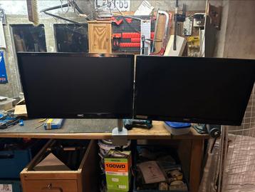 2 x 22 inch HKC VGA inclusief luxe steun beschikbaar voor biedingen