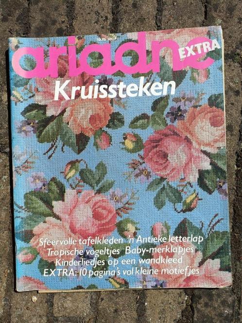Ariadne Extra Kruissteken 1985 (N8), Boeken, Hobby en Vrije tijd, Gelezen, Borduren en Naaien, Ophalen of Verzenden