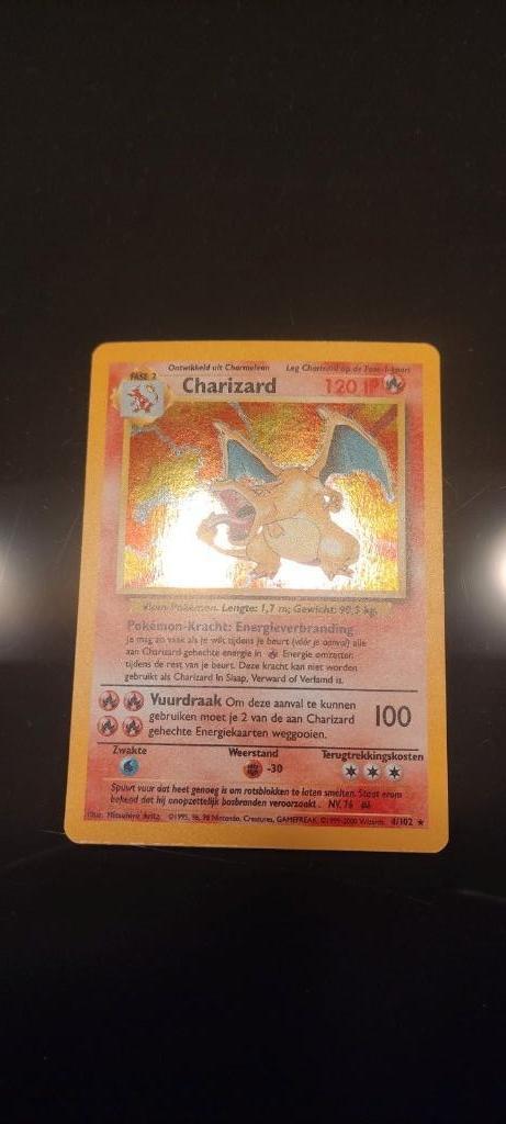 Oude map met pokemon kaarten., Hobby en Vrije tijd, Verzamelkaartspellen | Pokémon, Zo goed als nieuw, Meerdere kaarten, Foil