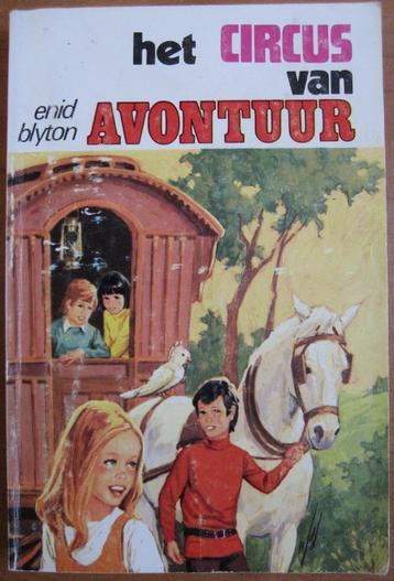 Het Circus van avontuur (nr. 327) - Enid Blyton. beschikbaar voor biedingen