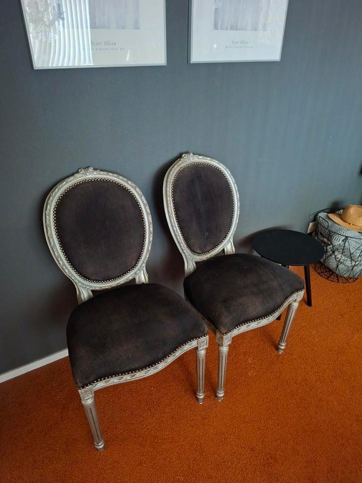 Stoelen barok, Huis en Inrichting, Stoelen, Gebruikt, Twee, Hout, Stof, Grijs, Ophalen