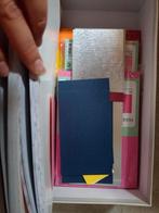 Papier, bakken vol met van alles, Ophalen, Zo goed als nieuw, Materiaal