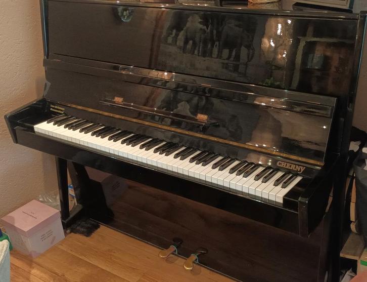 Cherny piano, Muziek en Instrumenten, Piano's, Gebruikt, Zwart, Hoogglans, Ophalen