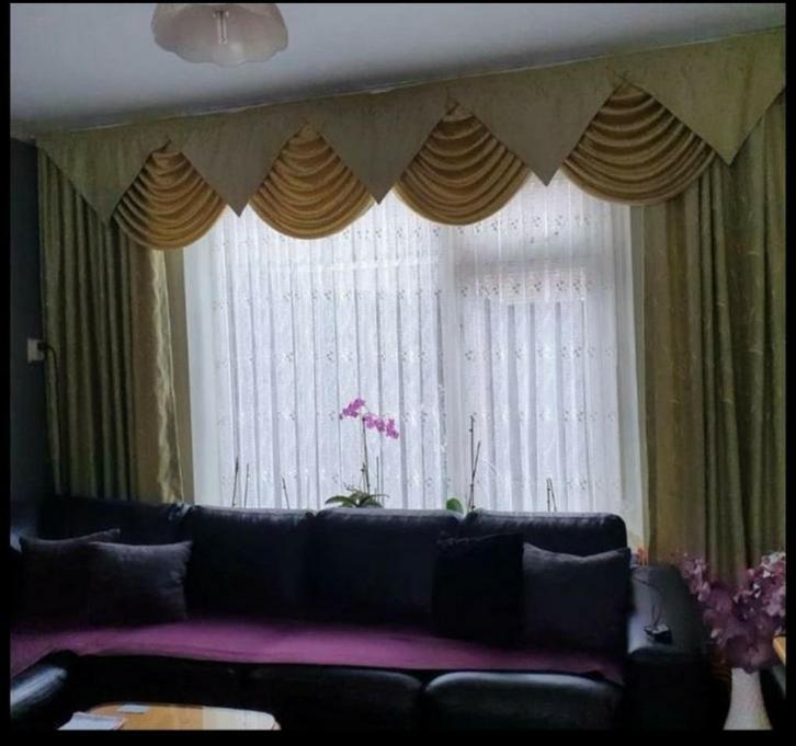 Complete set luxe overgordijnen met festoen (valance), Huis en Inrichting, Stoffering | Gordijnen en Lamellen, Zo goed als nieuw