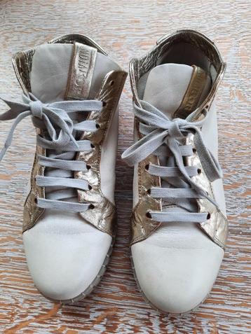 Knappe sneakers ANDIA FORA - 40 beschikbaar voor biedingen